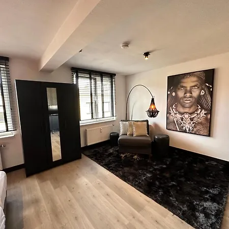 A-partment • - Schokoladenmuseum Apartment Cologne